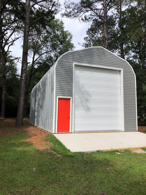 RV storage in Covington, Louisiana